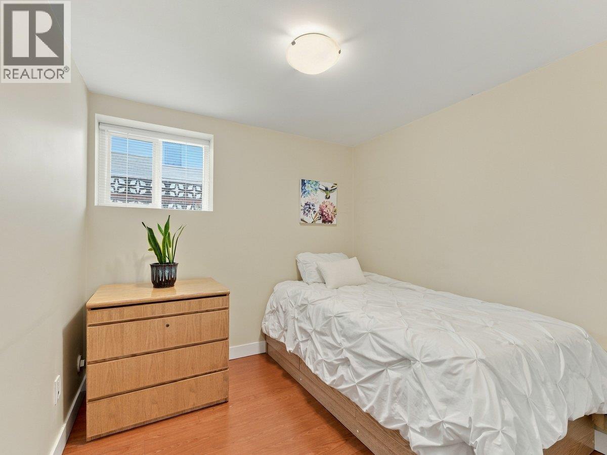 3951 Slocan Street Property Photo 21