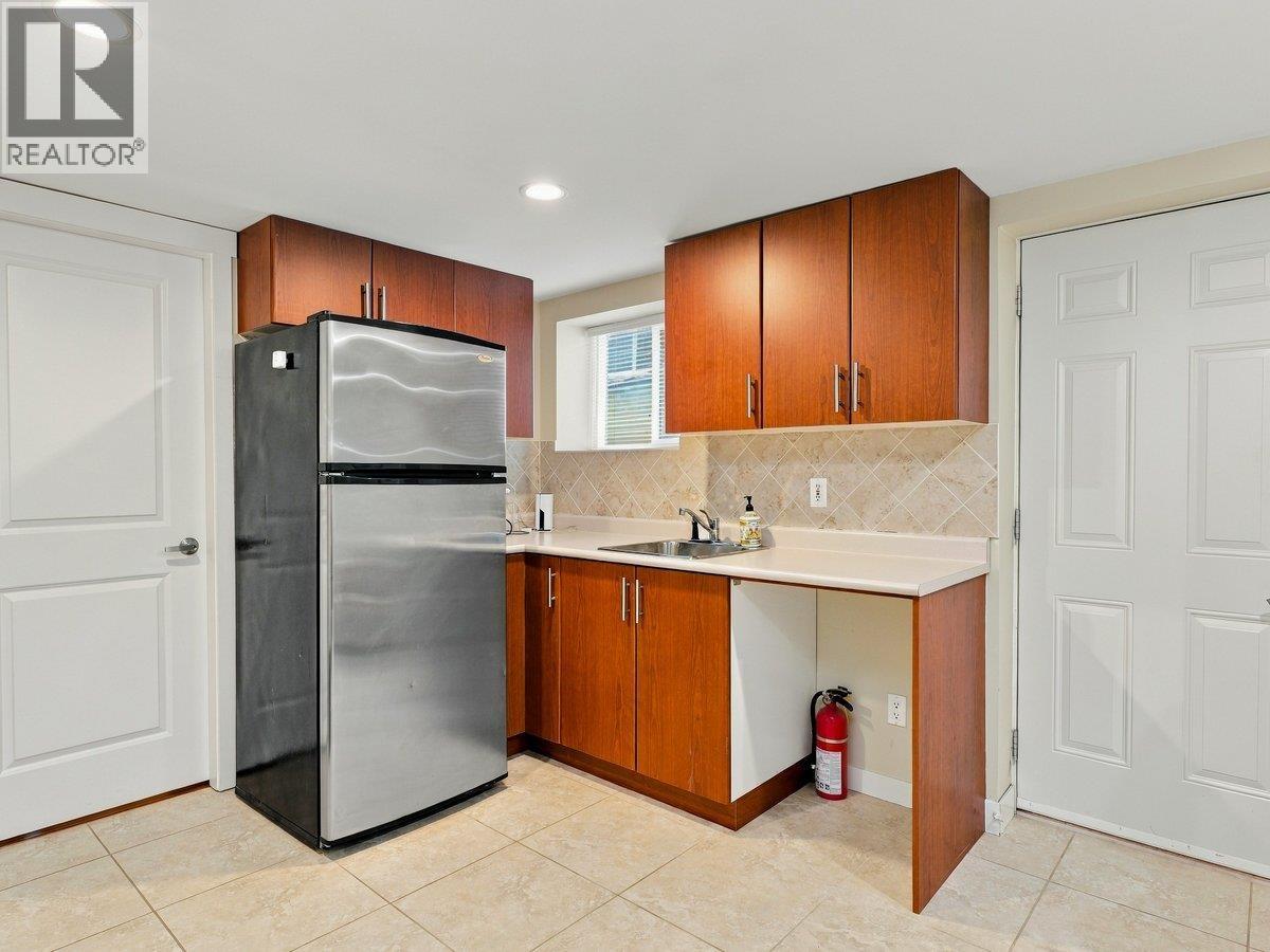 3951 Slocan Street Property Photo 26