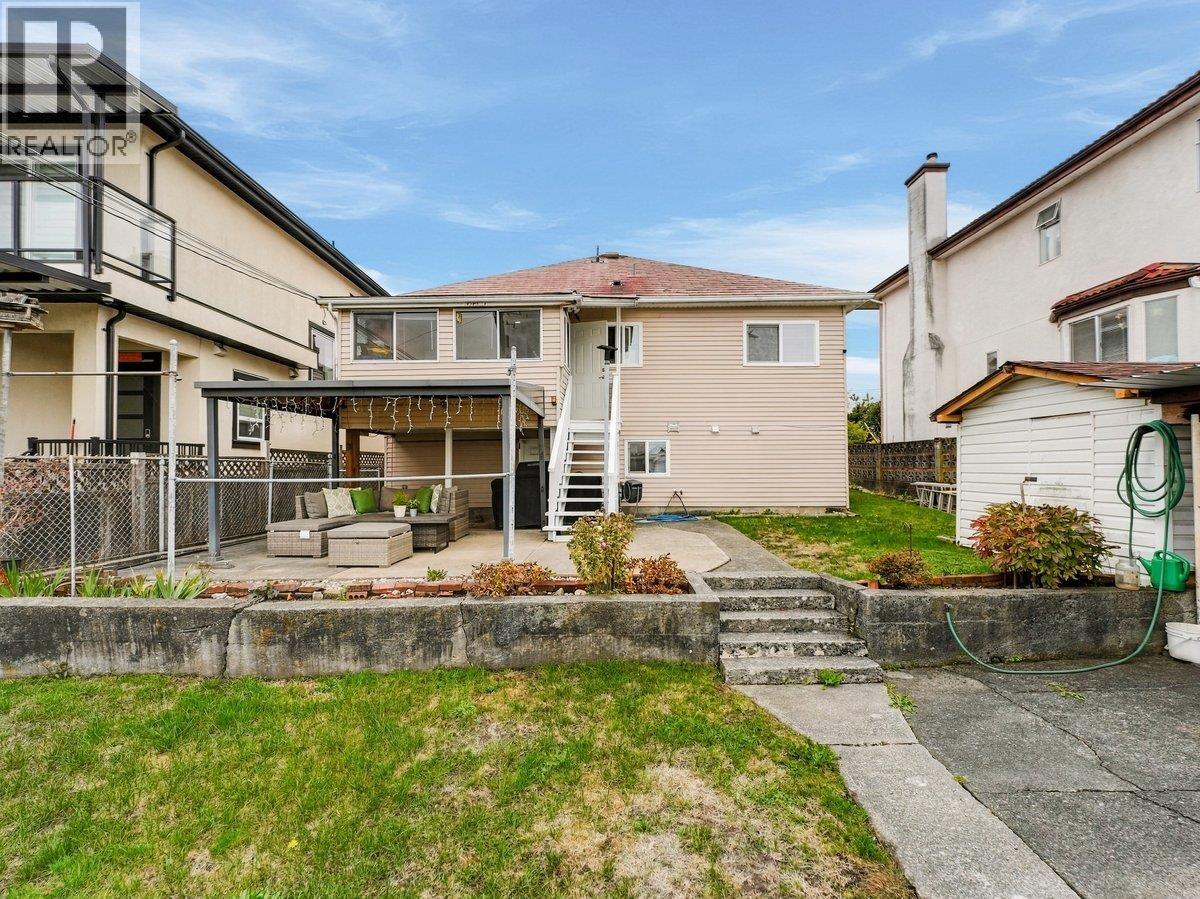 3951 Slocan Street Property Photo 29