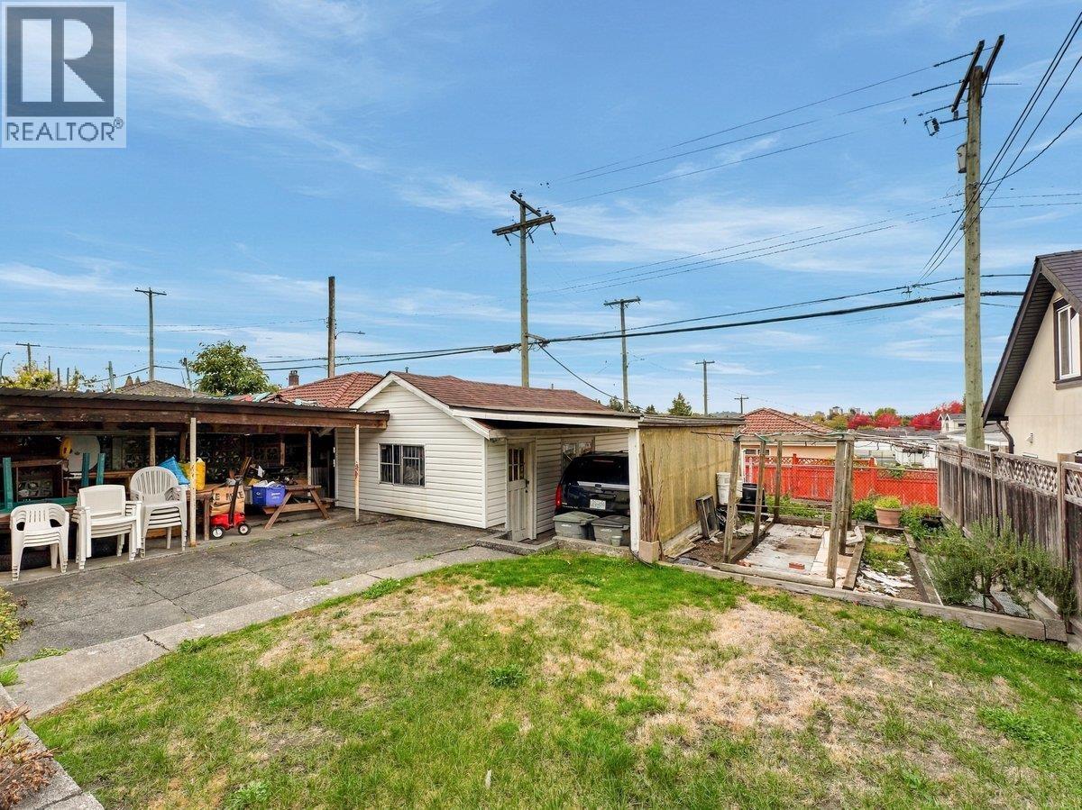 3951 Slocan Street Property Photo 30