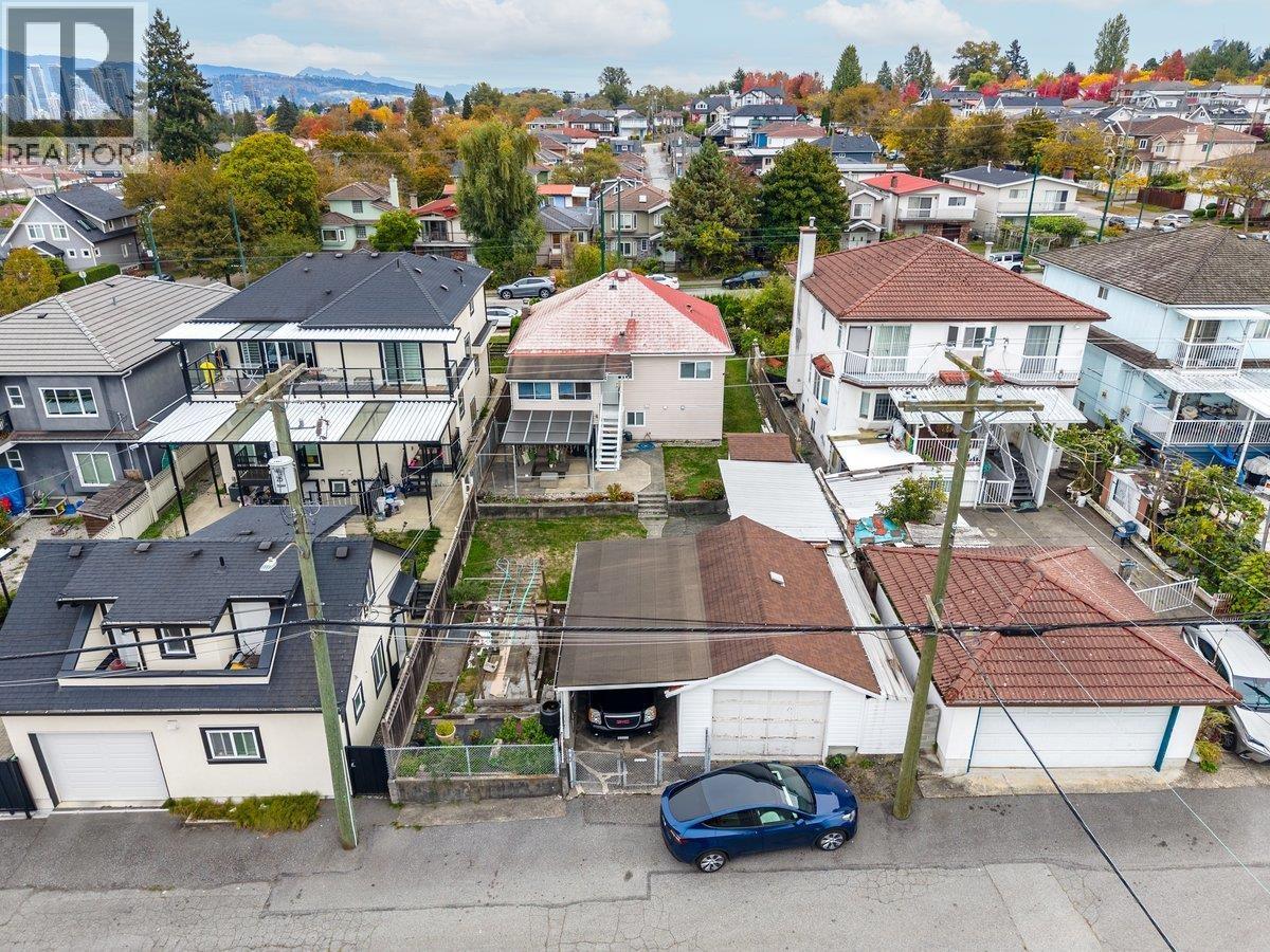 3951 Slocan Street Property Photo 31