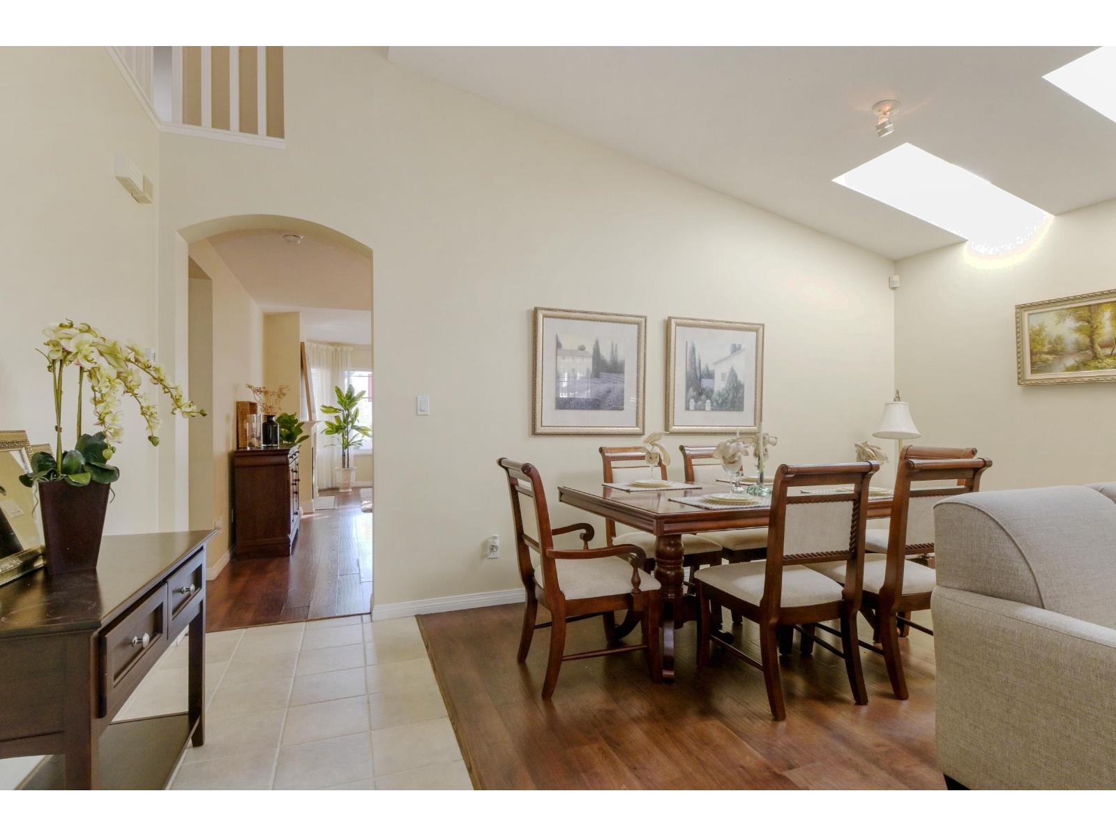 49 6488 168 Street Property Photo 7