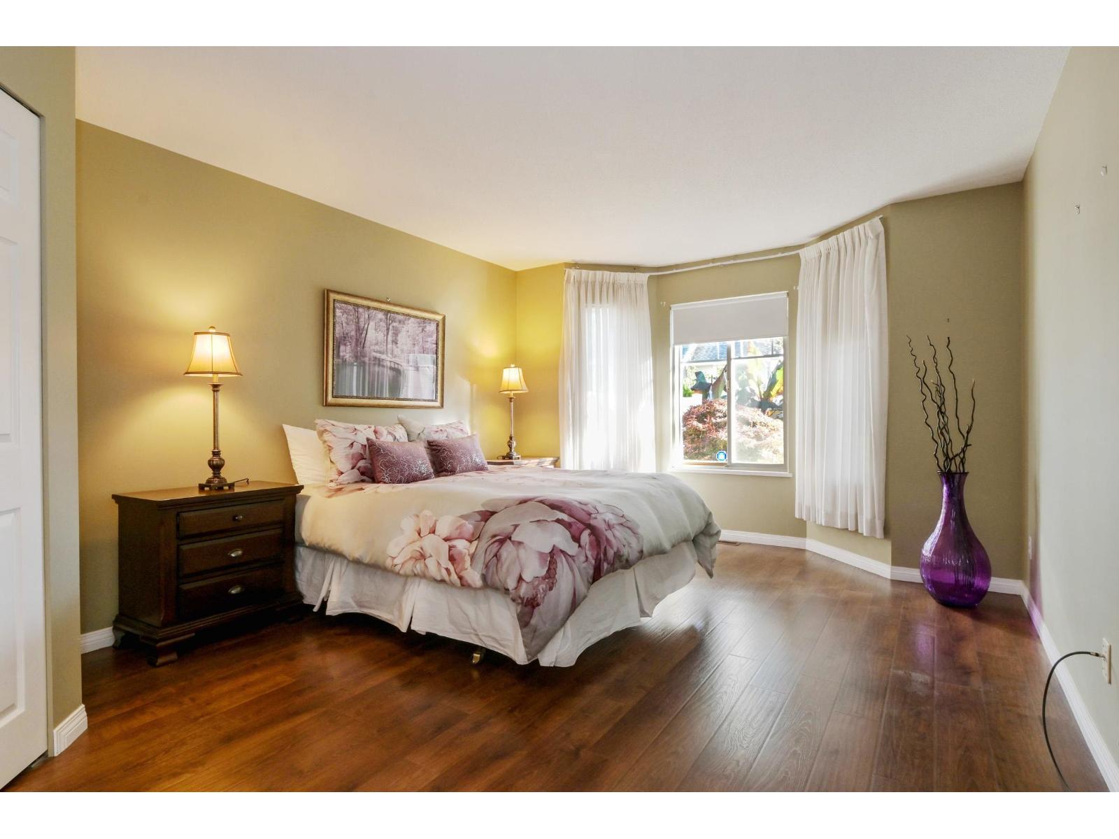 49 6488 168 Street Property Photo 18