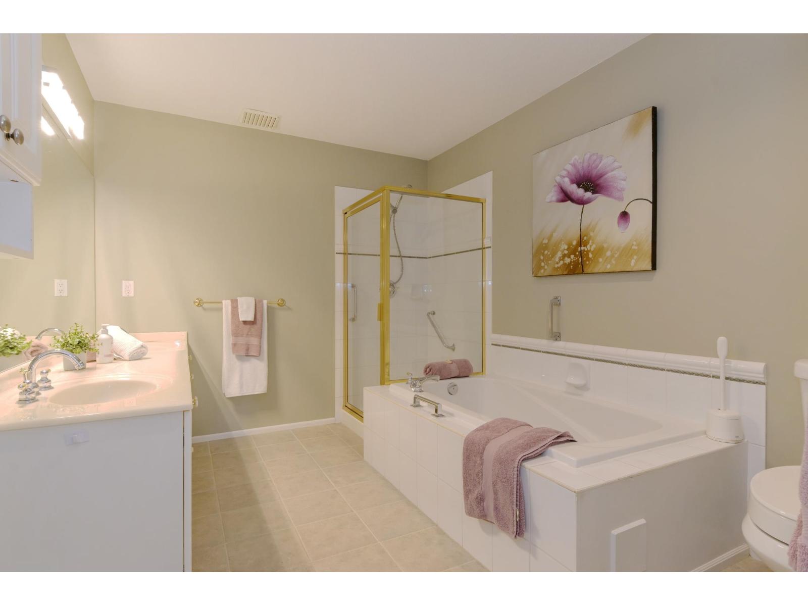 49 6488 168 Street Property Photo 20