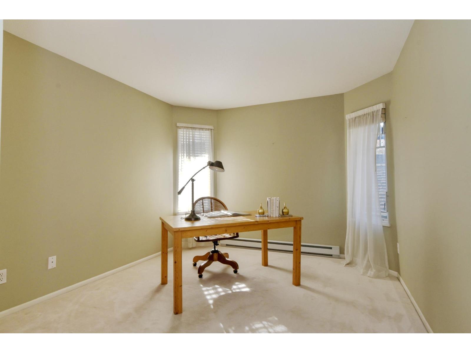 49 6488 168 Street Property Photo 22