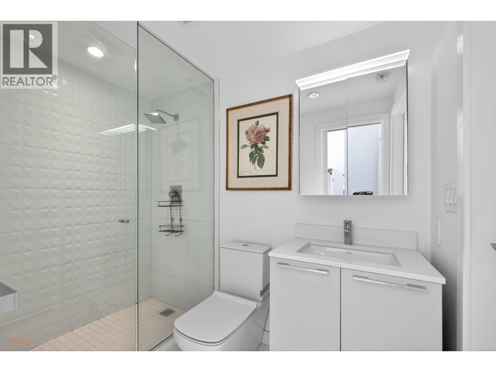 312 2220 Kingsway Property Photo 12