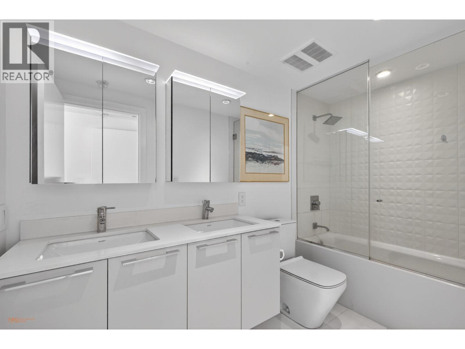 312 2220 Kingsway Property Photo 14