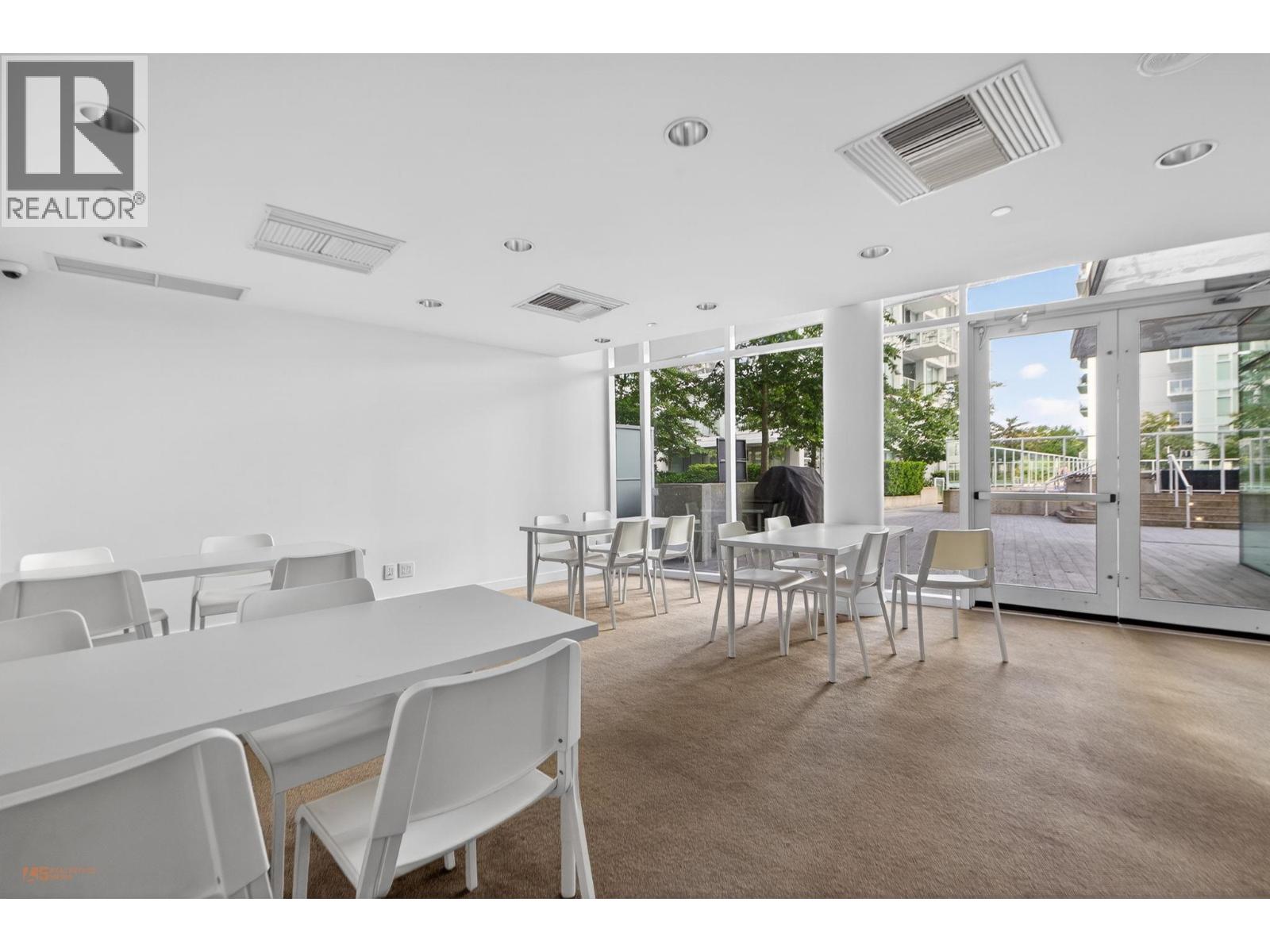 312 2220 Kingsway Property Photo 21