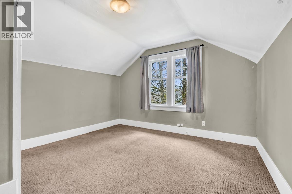 1775 Cedar Crescent Property Photo 13