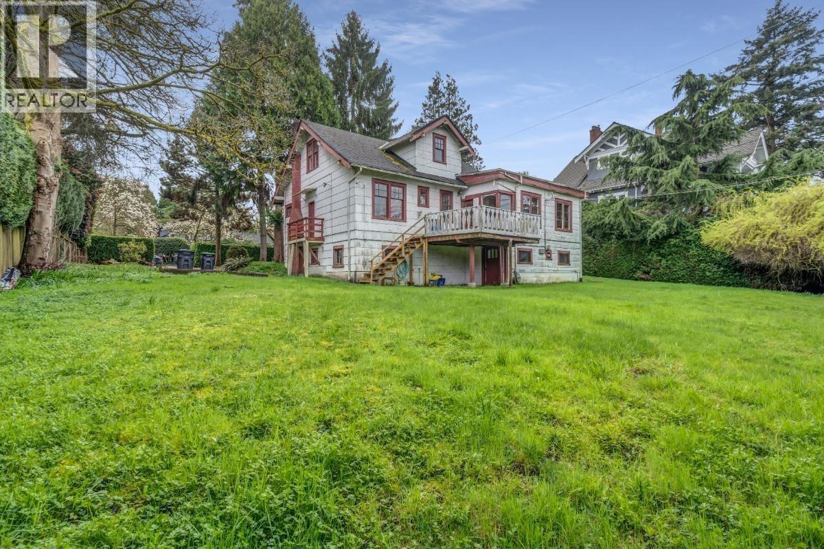 1775 Cedar Crescent Property Photo 19