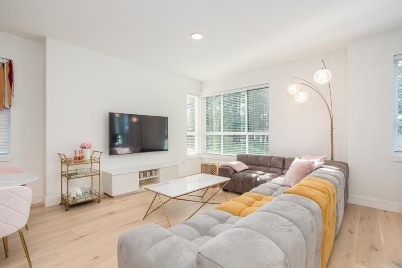 36 16760 25 Avenue Property Photo 12