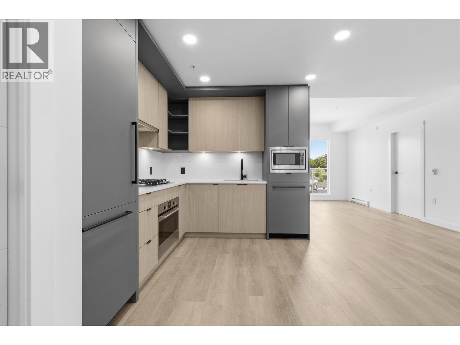 507 2268 E Broadway Property Photo 3