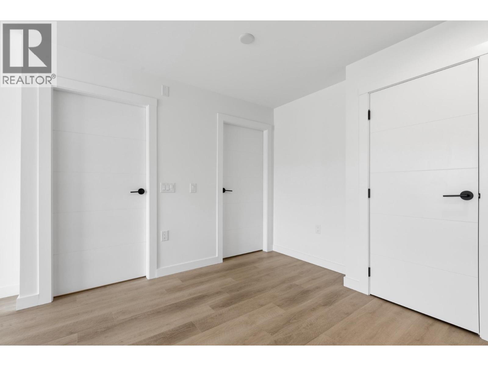 507 2268 E Broadway Property Photo 7