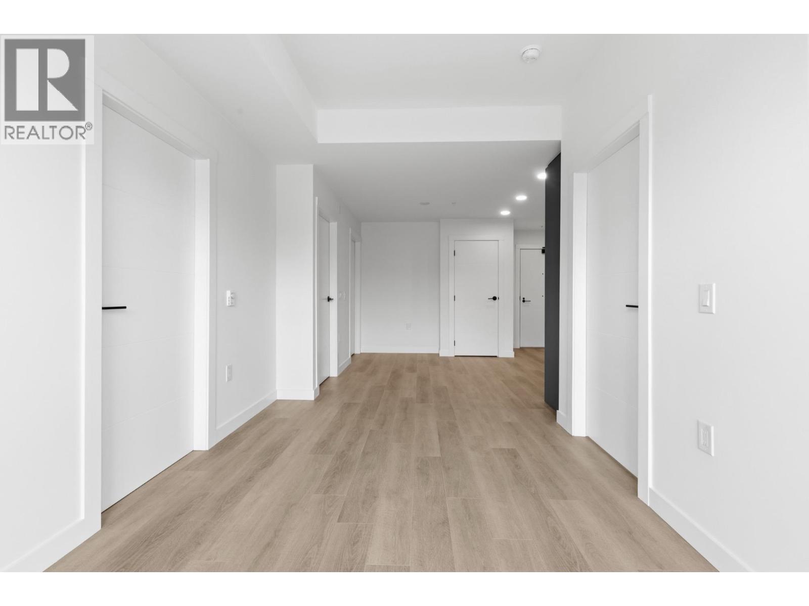 507 2268 E Broadway Property Photo 12