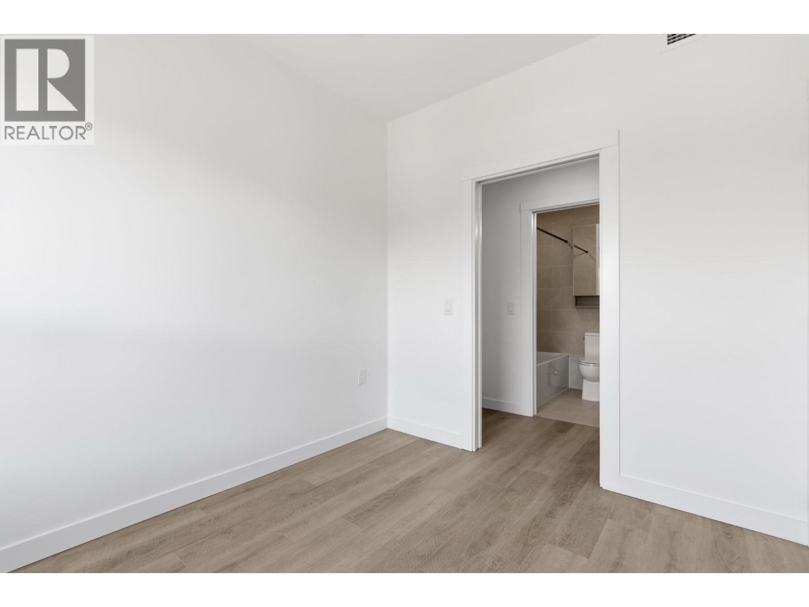 507 2268 E Broadway Property Photo 15