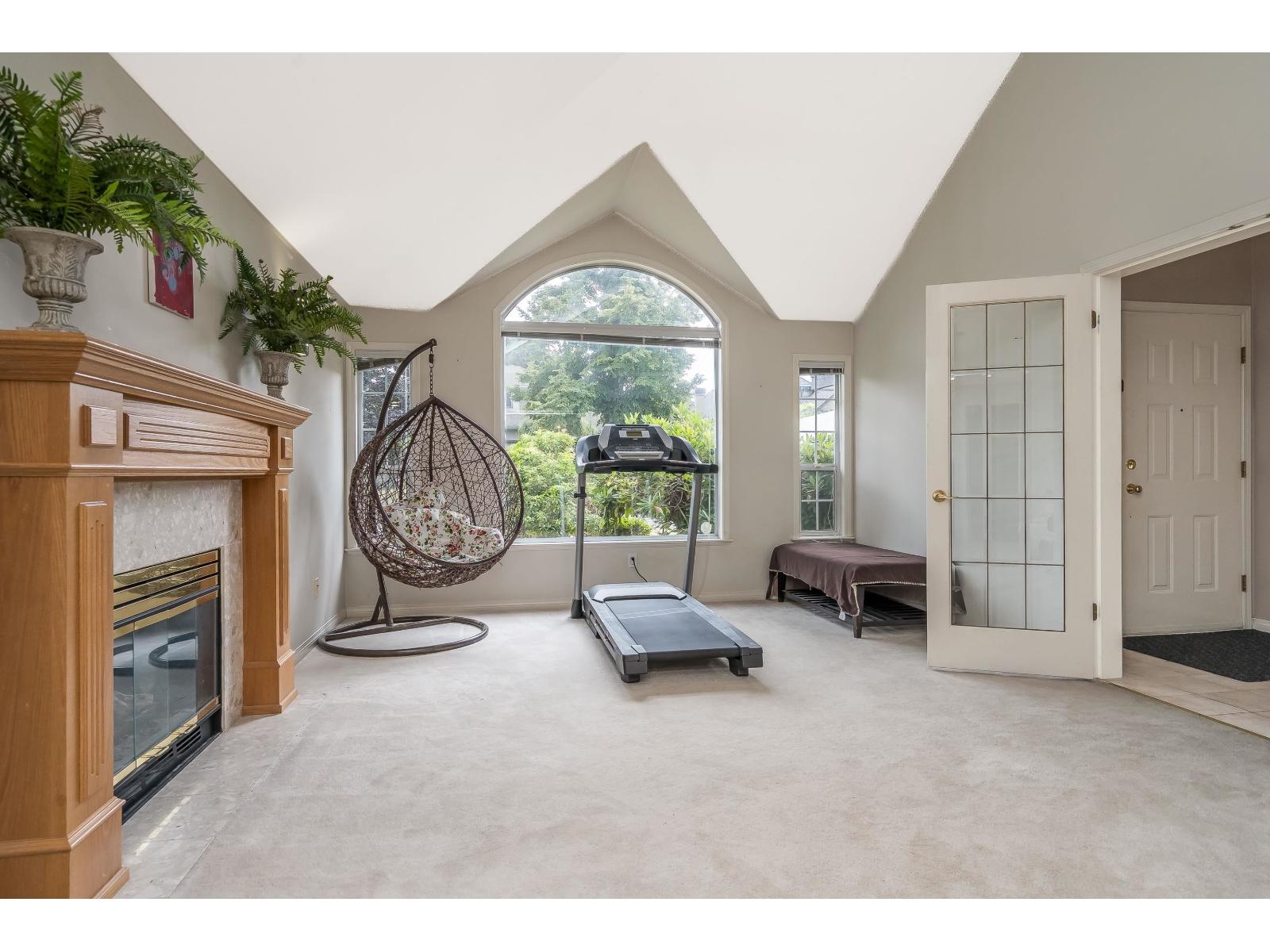 17163 102 Avenue Property Photo 8
