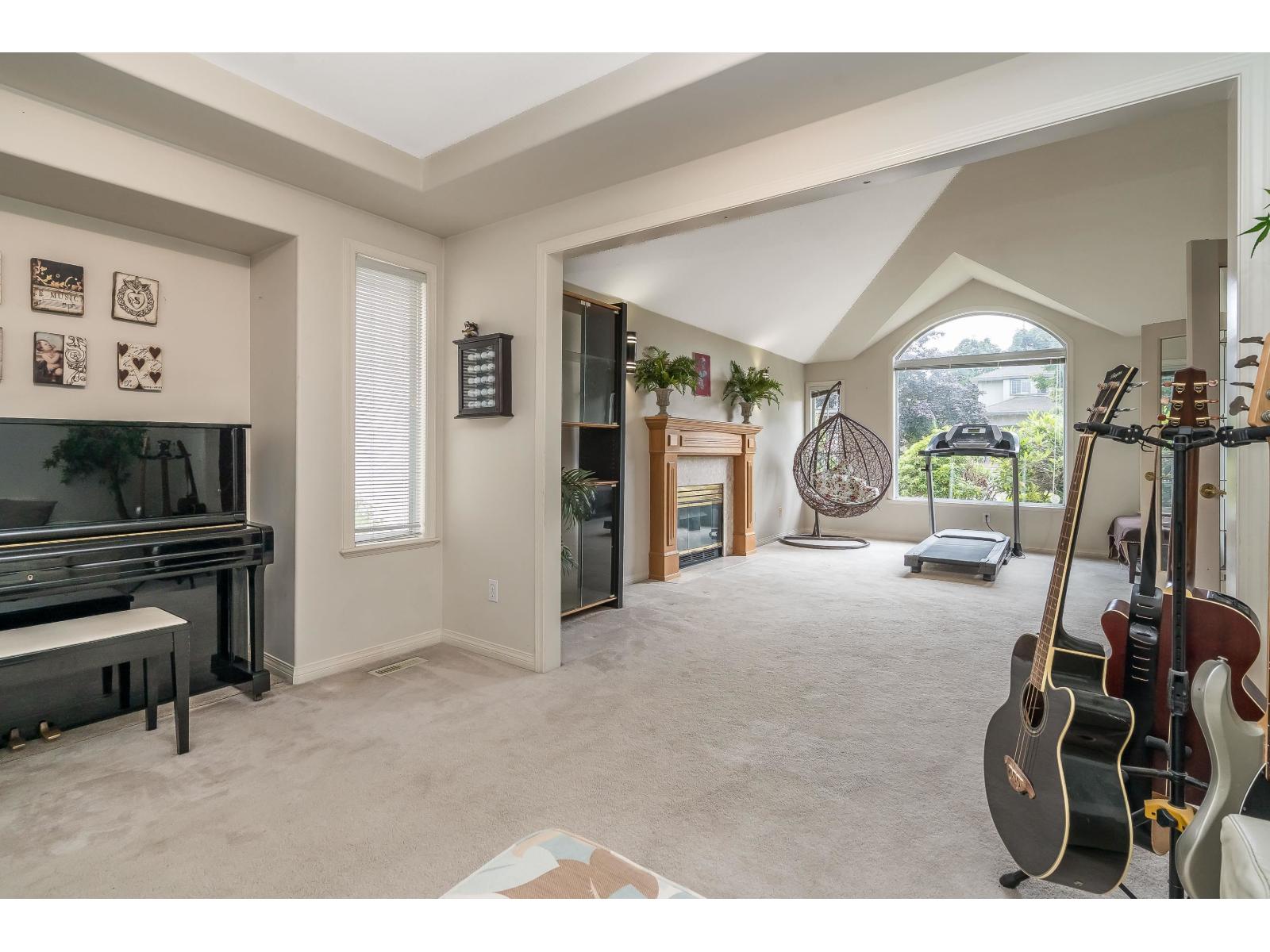 17163 102 Avenue Property Photo 11