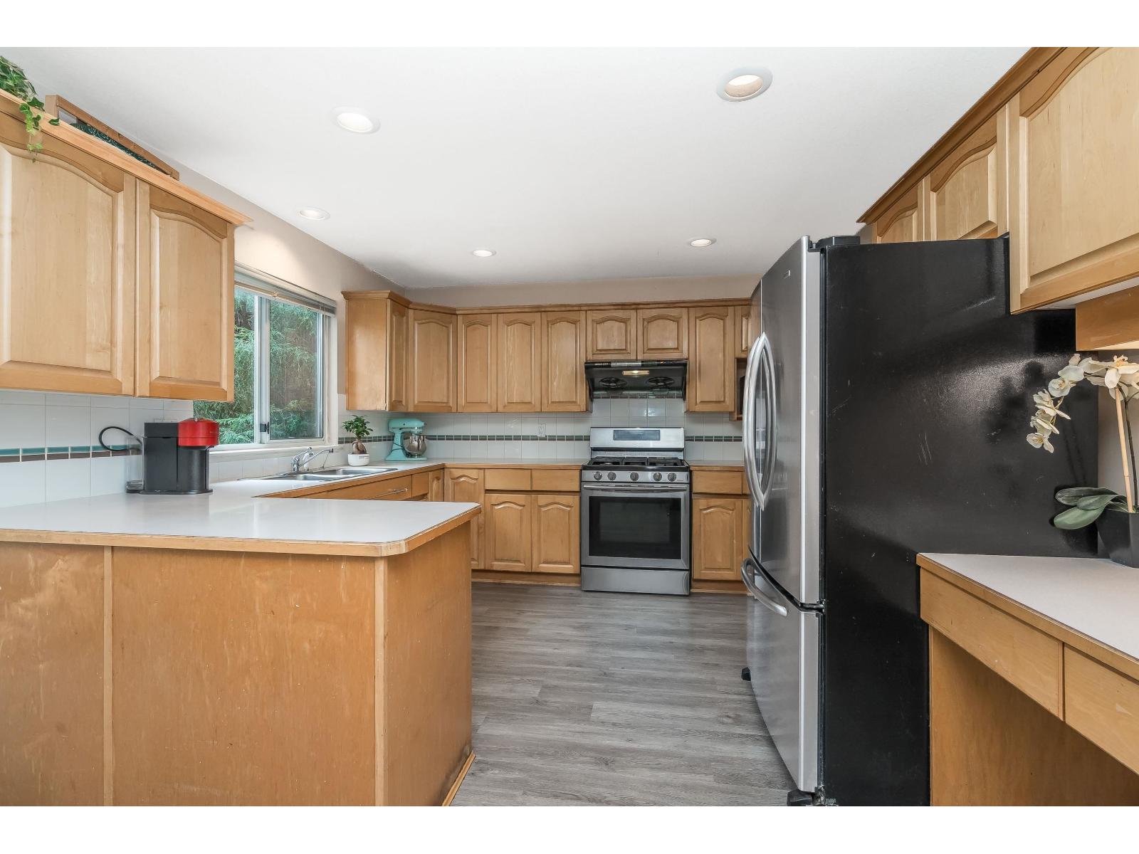17163 102 Avenue Property Photo 15