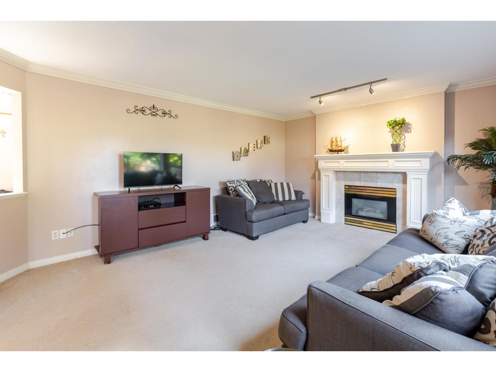 17163 102 Avenue Property Photo 18