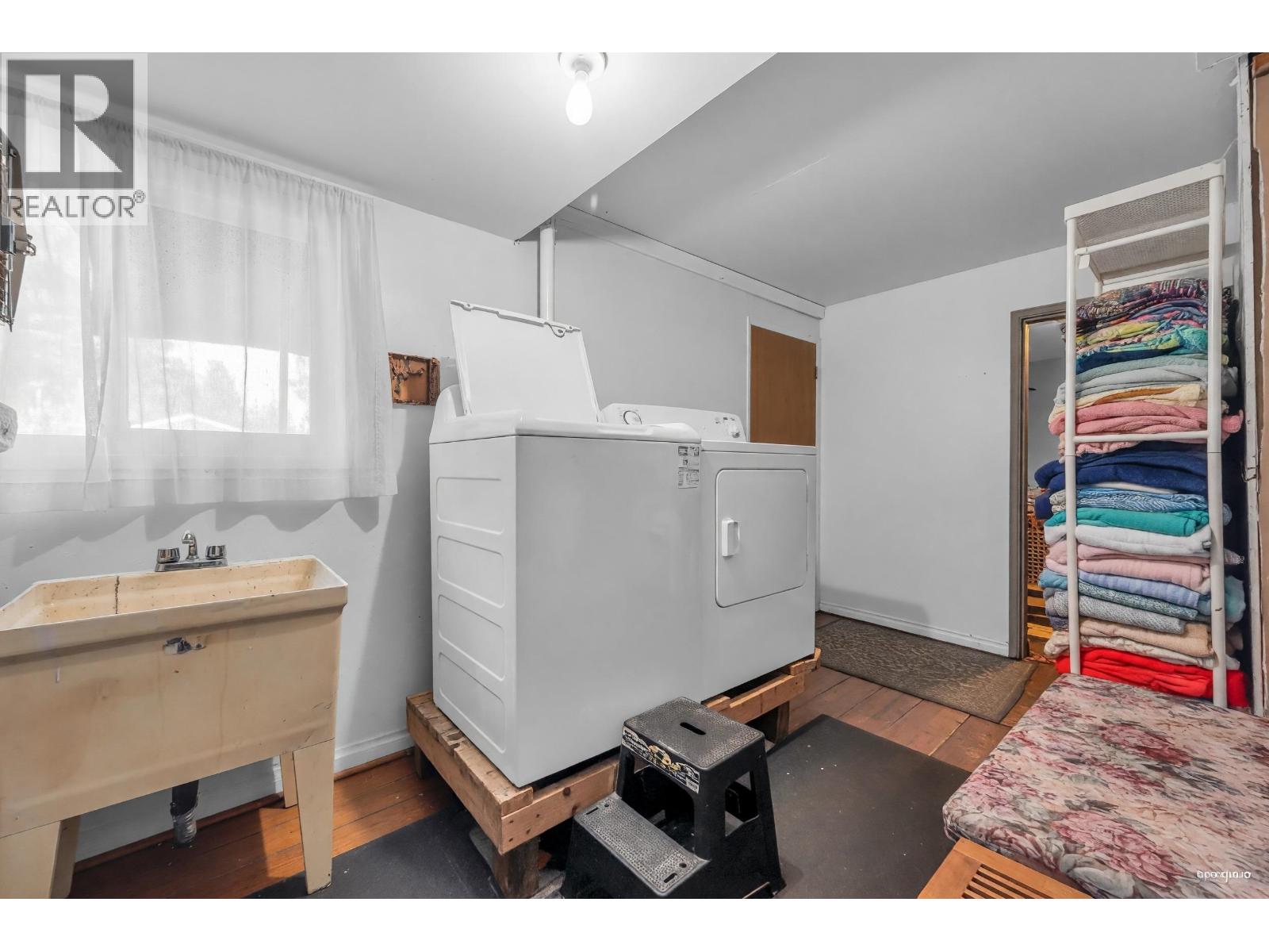 3786 Killarney Street Property Photo 19