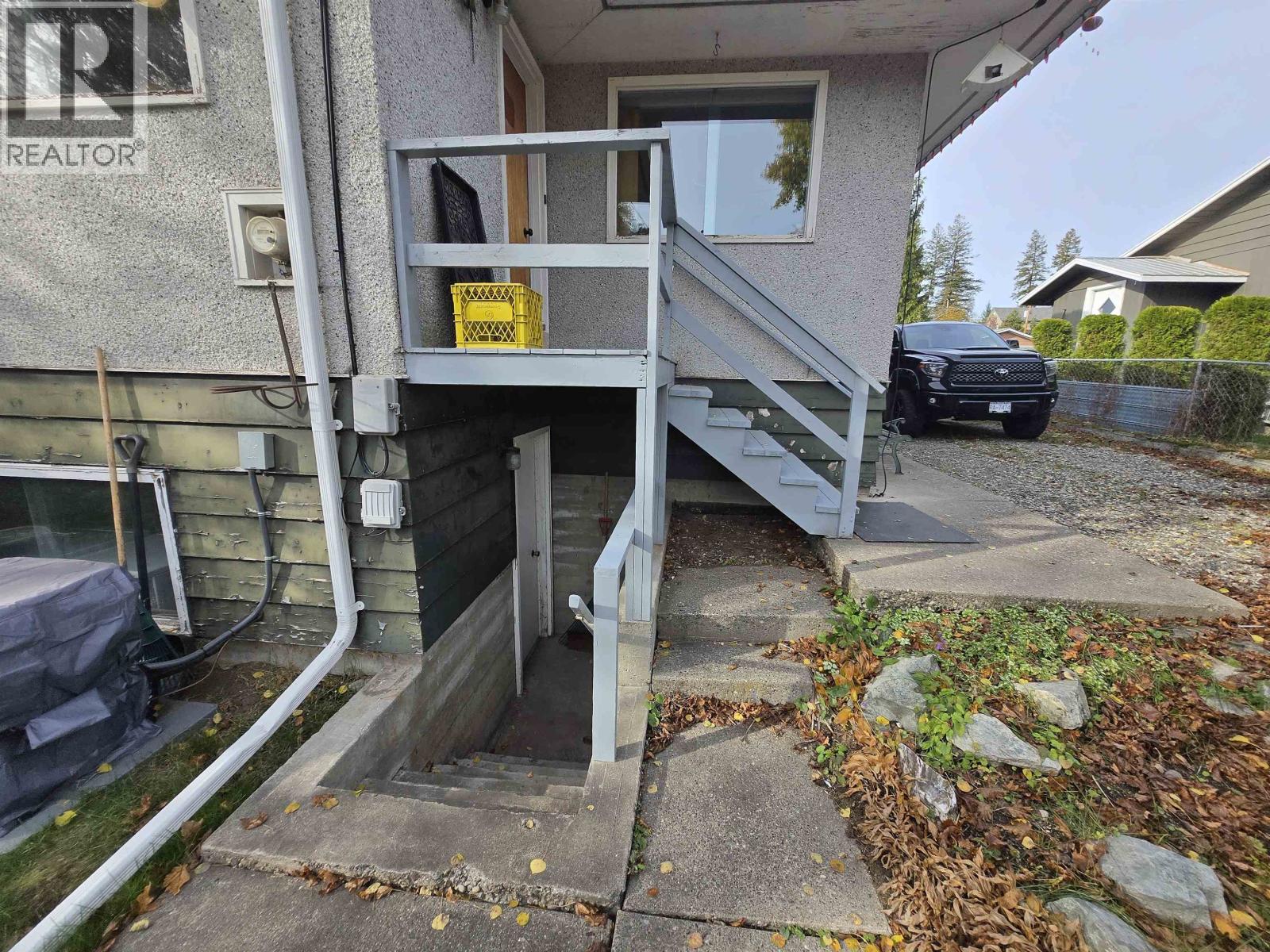 1166 Yorston Avenue Property Photo 7