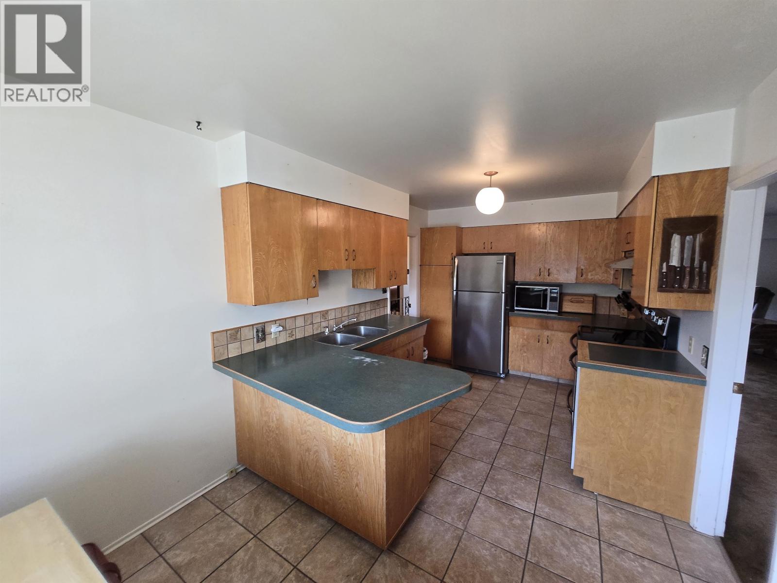 1166 Yorston Avenue Property Photo 17
