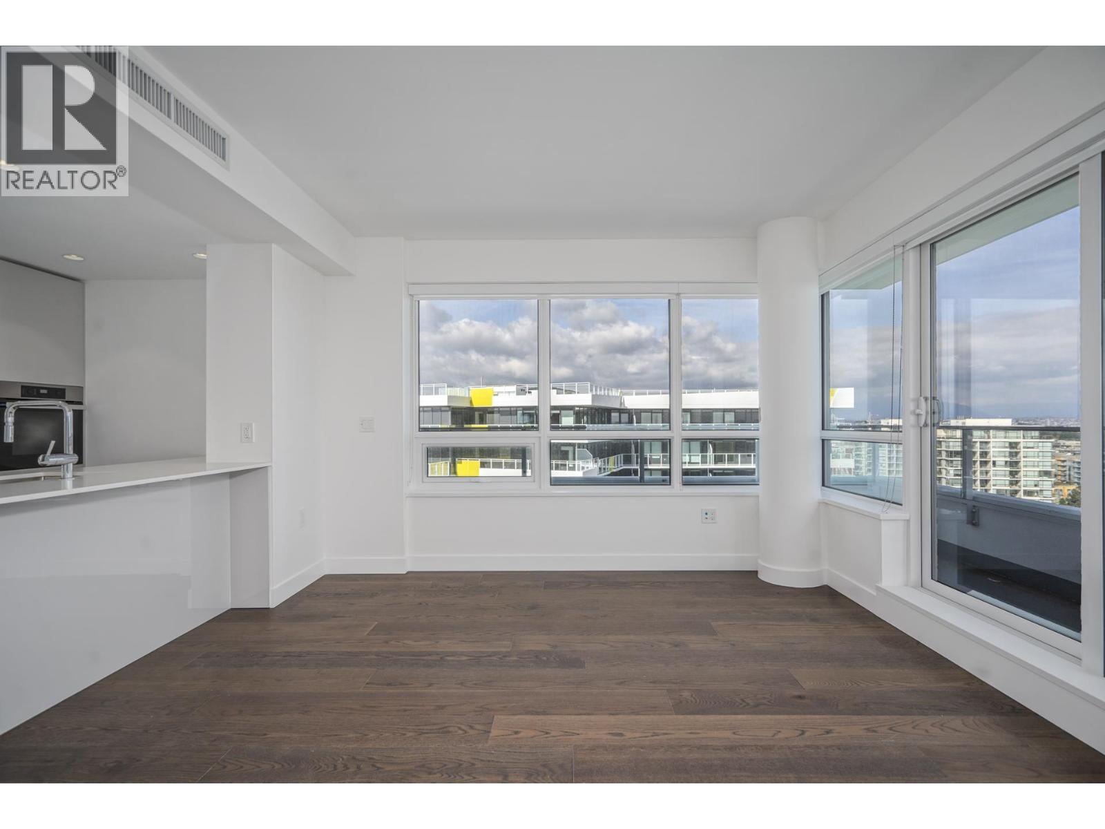1805 5788 Gilbert Road Property Photo 5