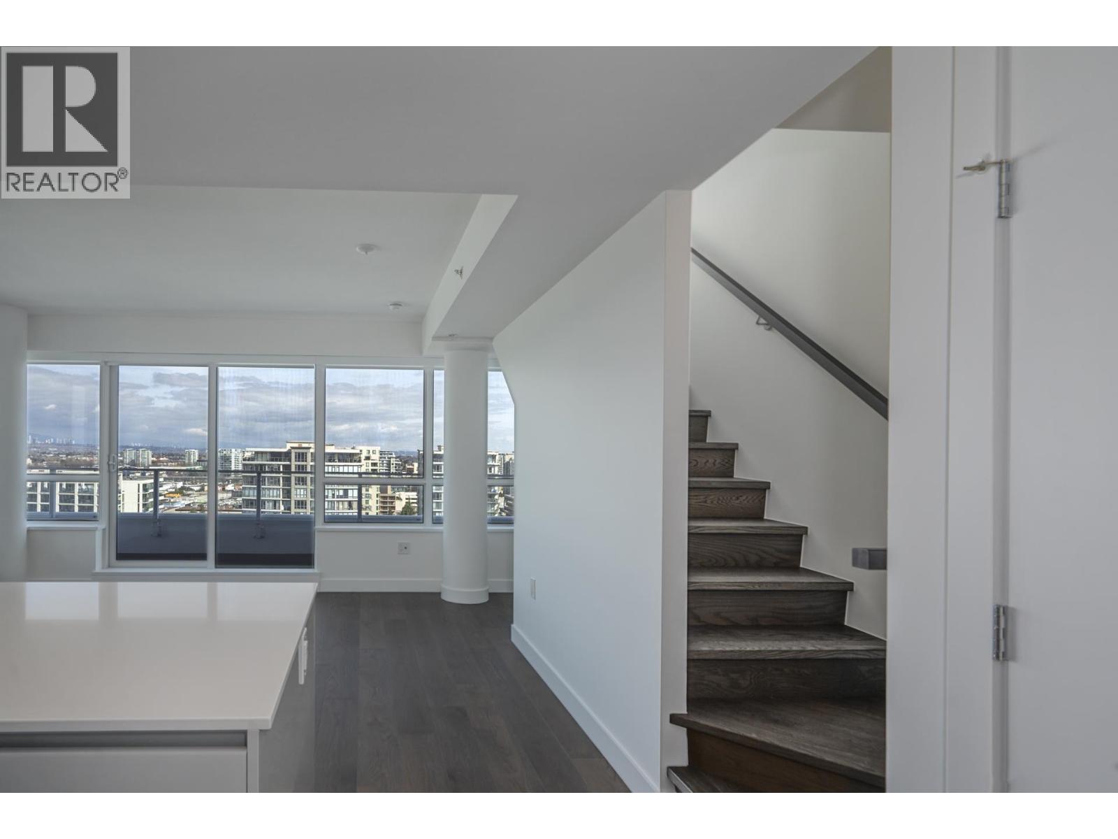 1805 5788 Gilbert Road Property Photo 7