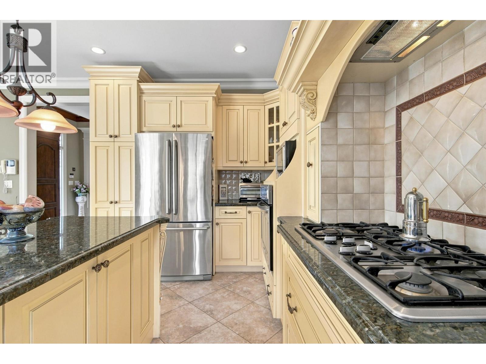 120 Rosser Avenue Property Photo 10
