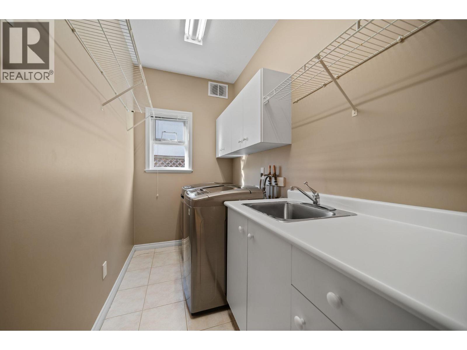 3520 Lamond Avenue Property Photo 27
