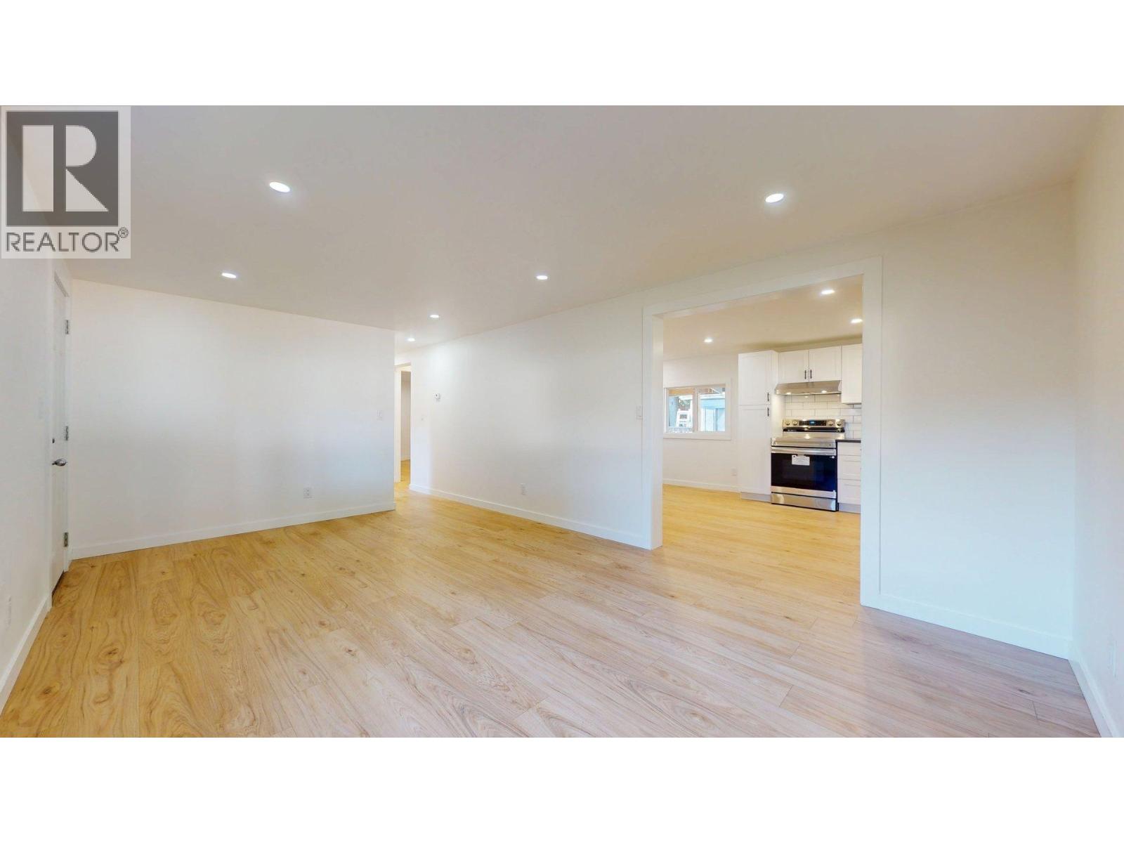 172 1830 Mamquam Road Property Photo 9