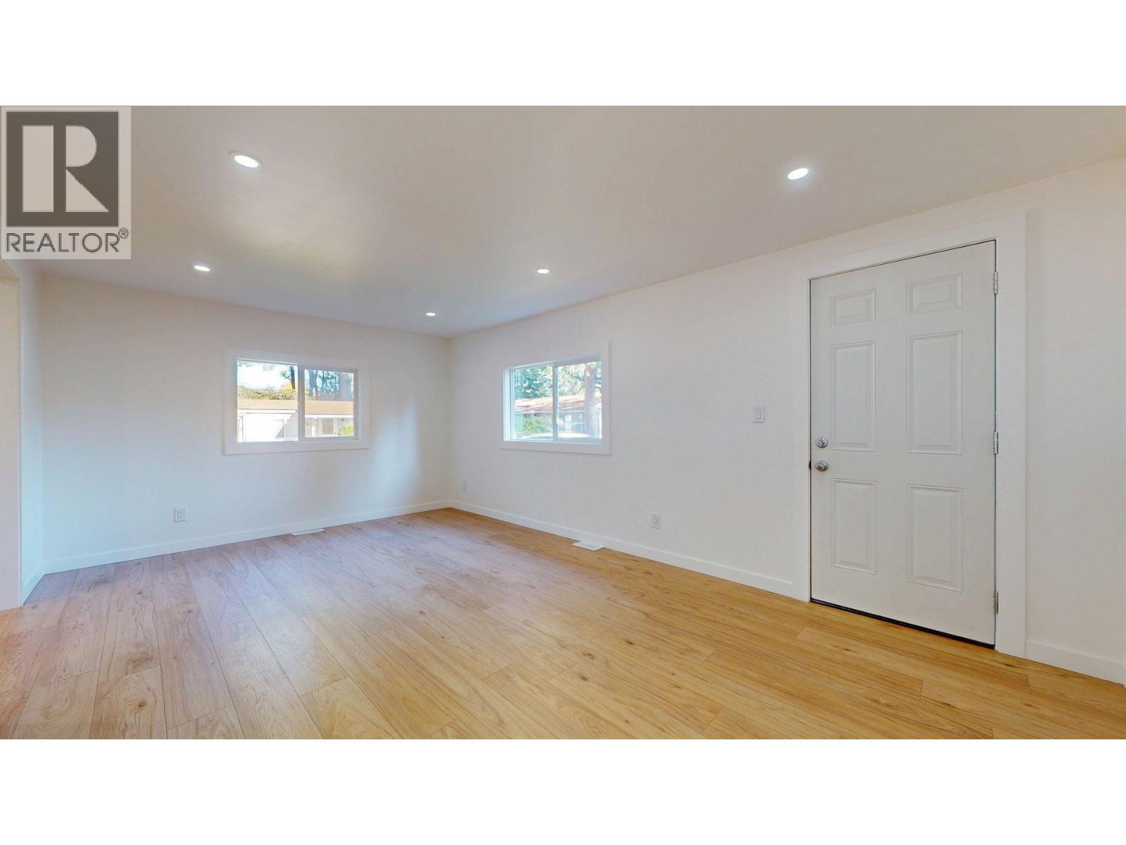 172 1830 Mamquam Road Property Photo 11