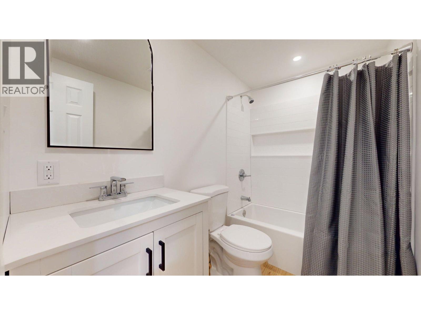 172 1830 Mamquam Road Property Photo 18