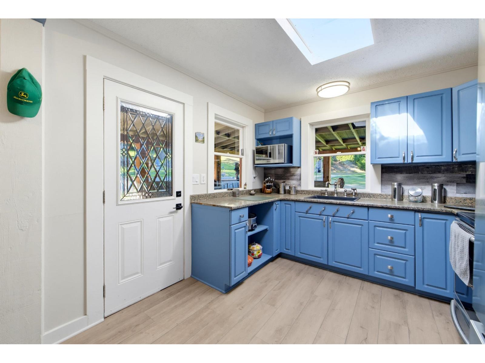 29919 Dewdney Trunk Road Property Photo 4