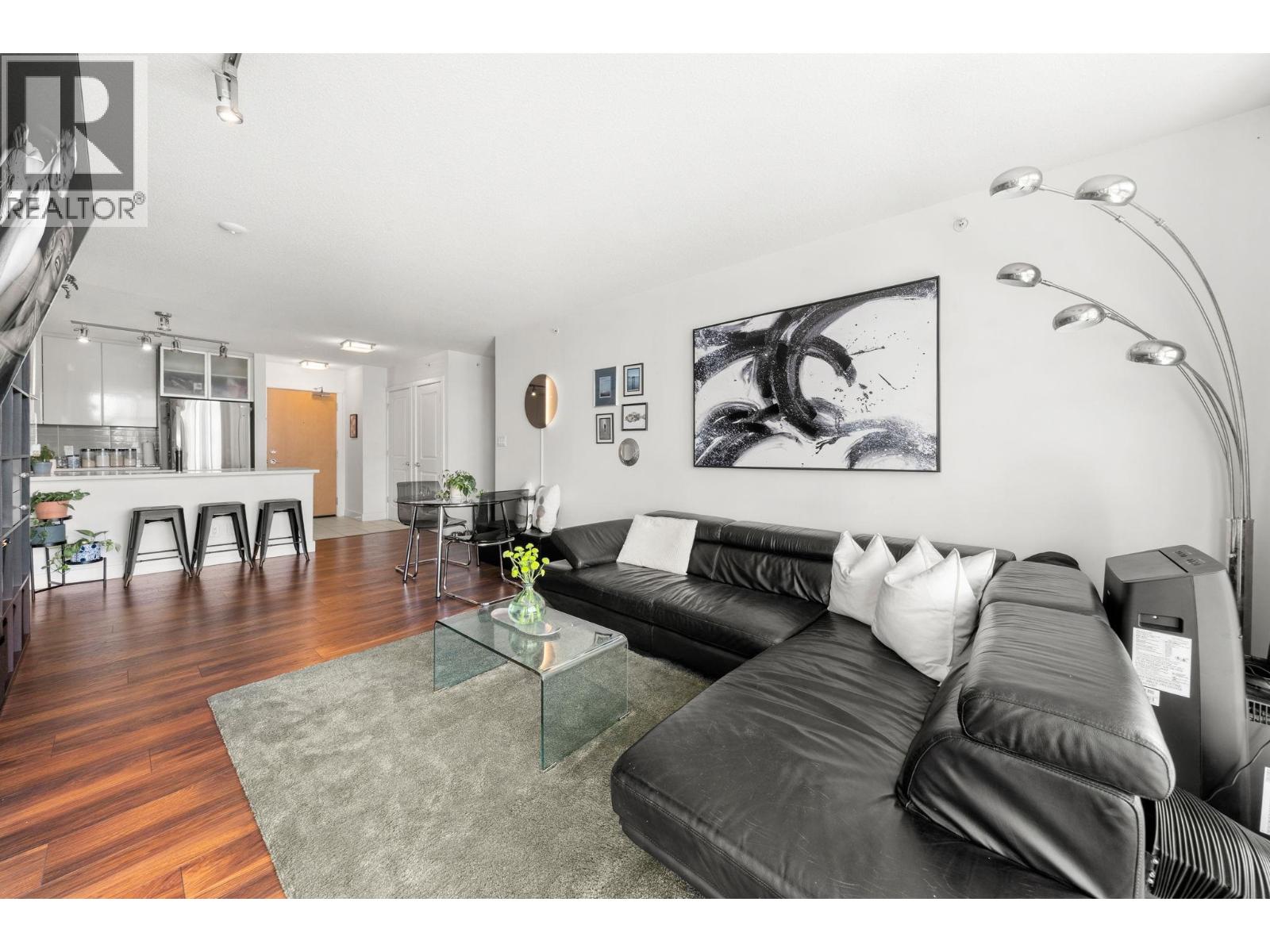 2601 2289 Yukon Crescent Property Photo 5