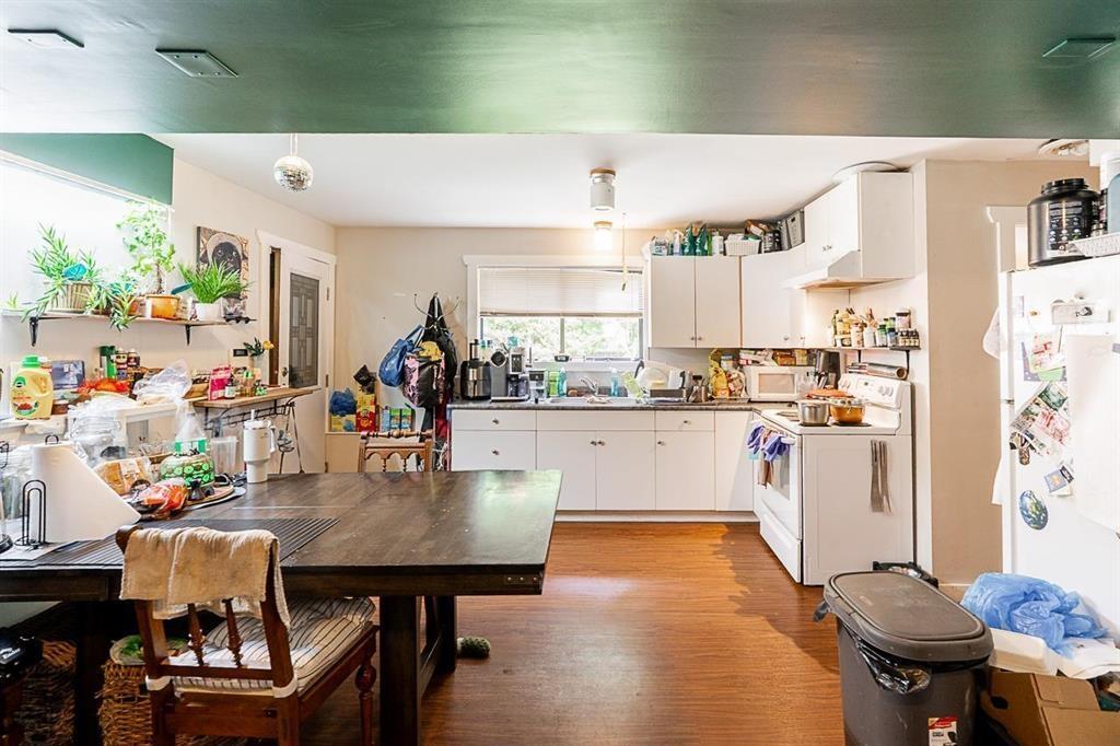 2224 Mouldstade Road Property Photo 19