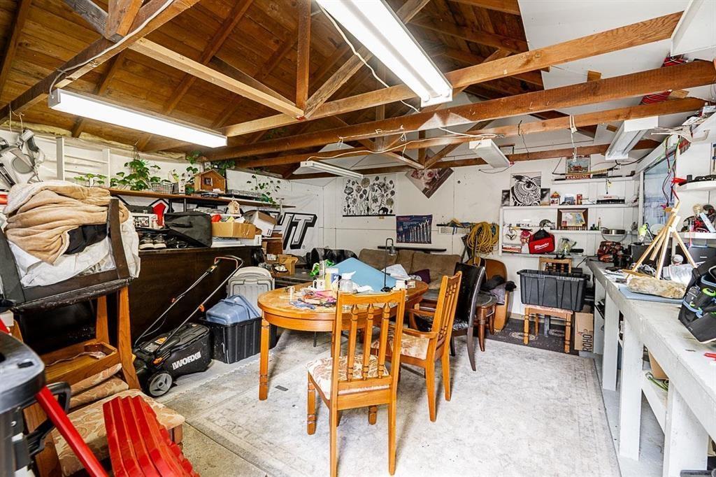 2224 Mouldstade Road Property Photo 25