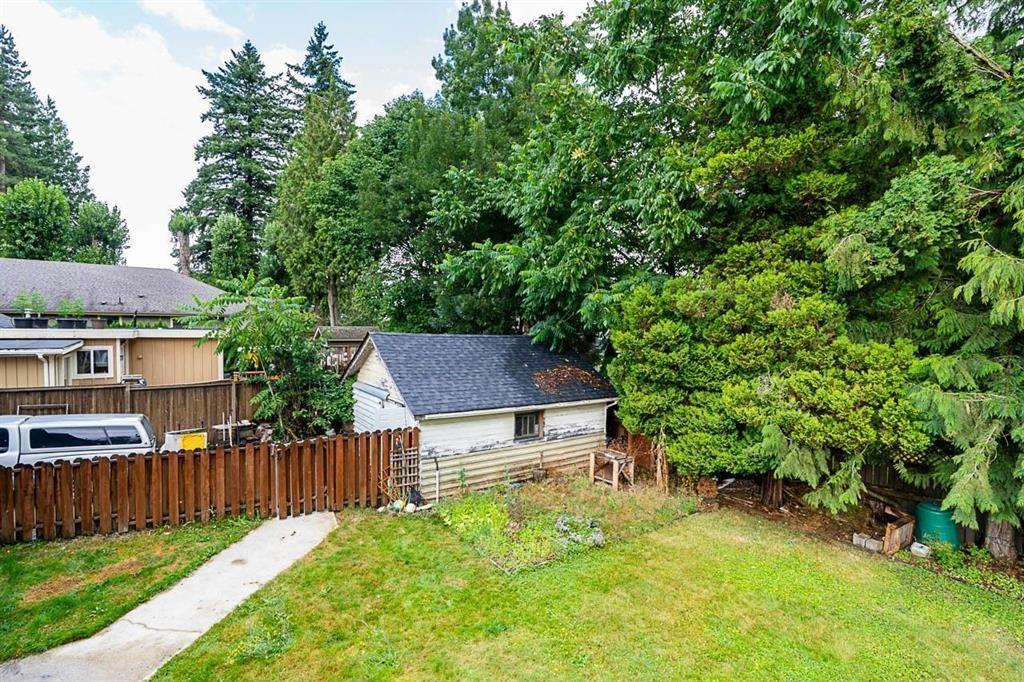 2224 Mouldstade Road Property Photo 26