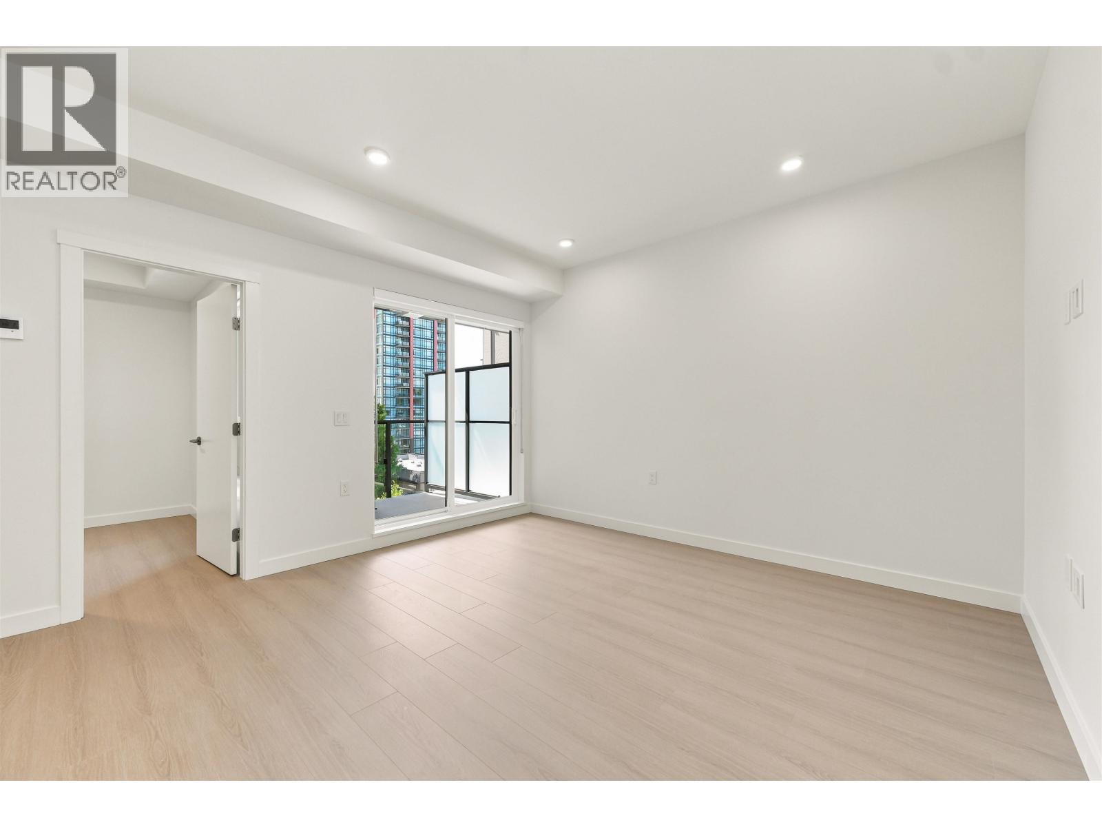 331 82 First Street Property Photo 8