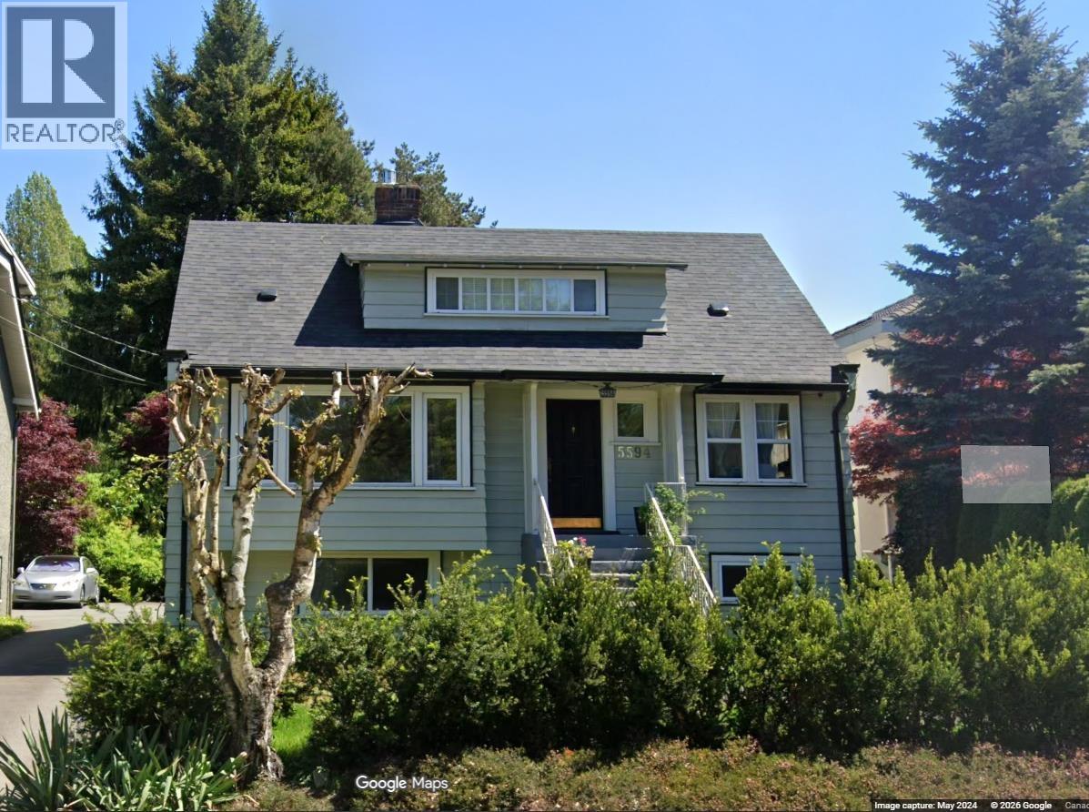 5594 Mackenzie Street Property Photo 1