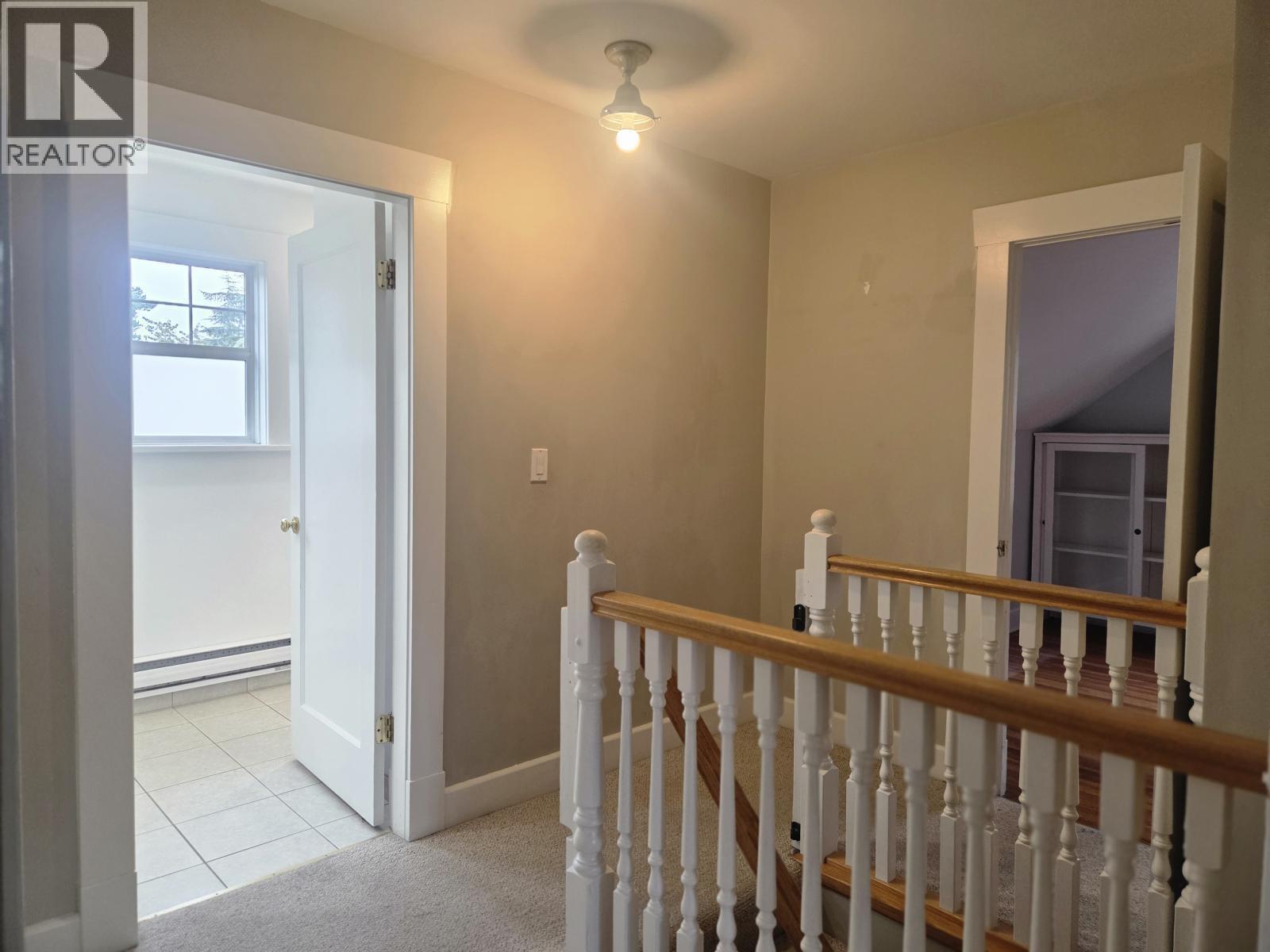 5594 Mackenzie Street Property Photo 12