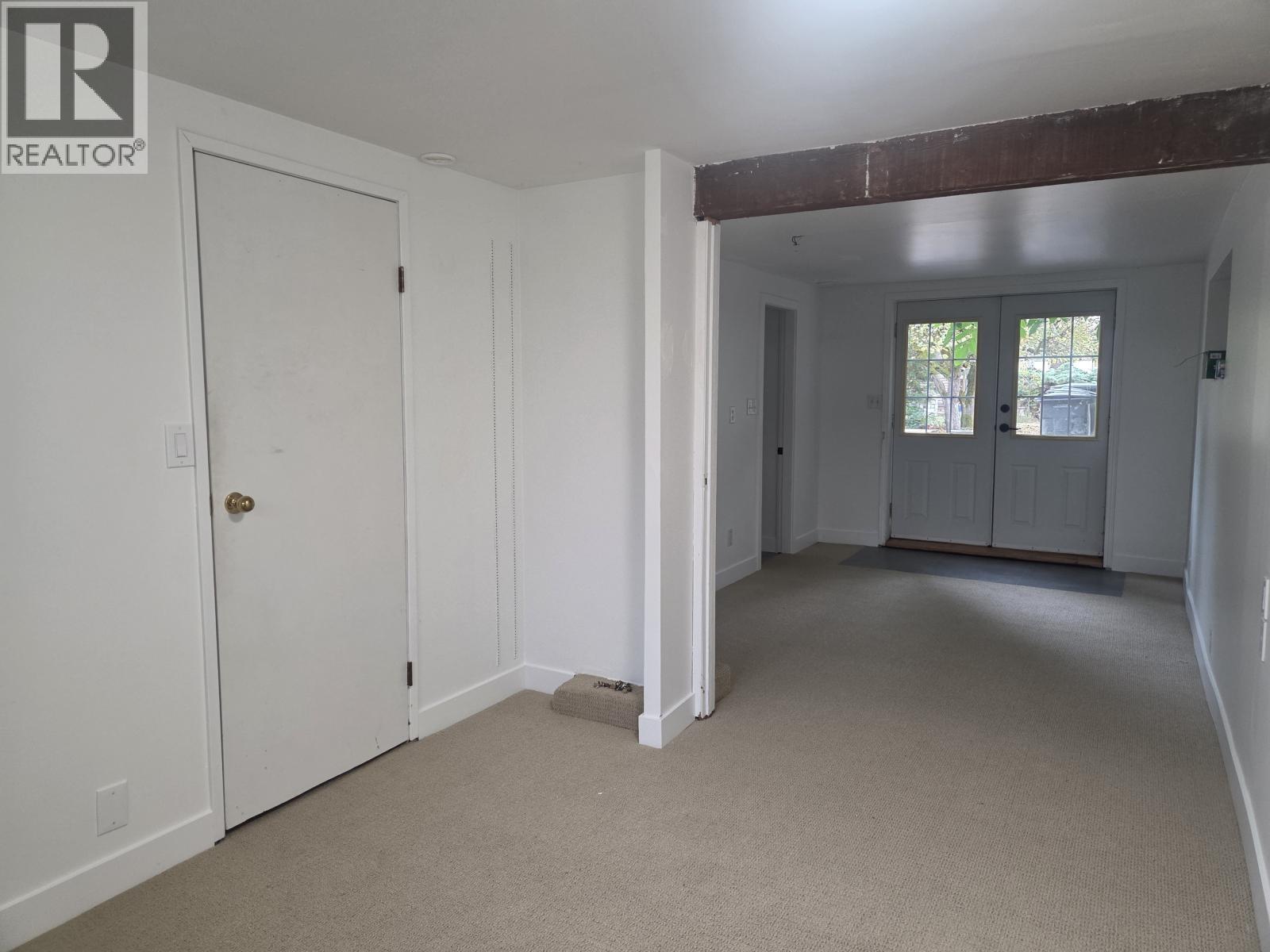 5594 Mackenzie Street Property Photo 21