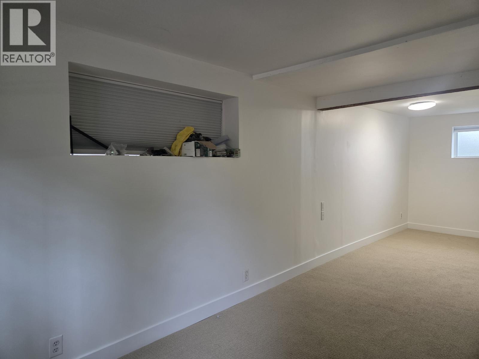 5594 Mackenzie Street Property Photo 22