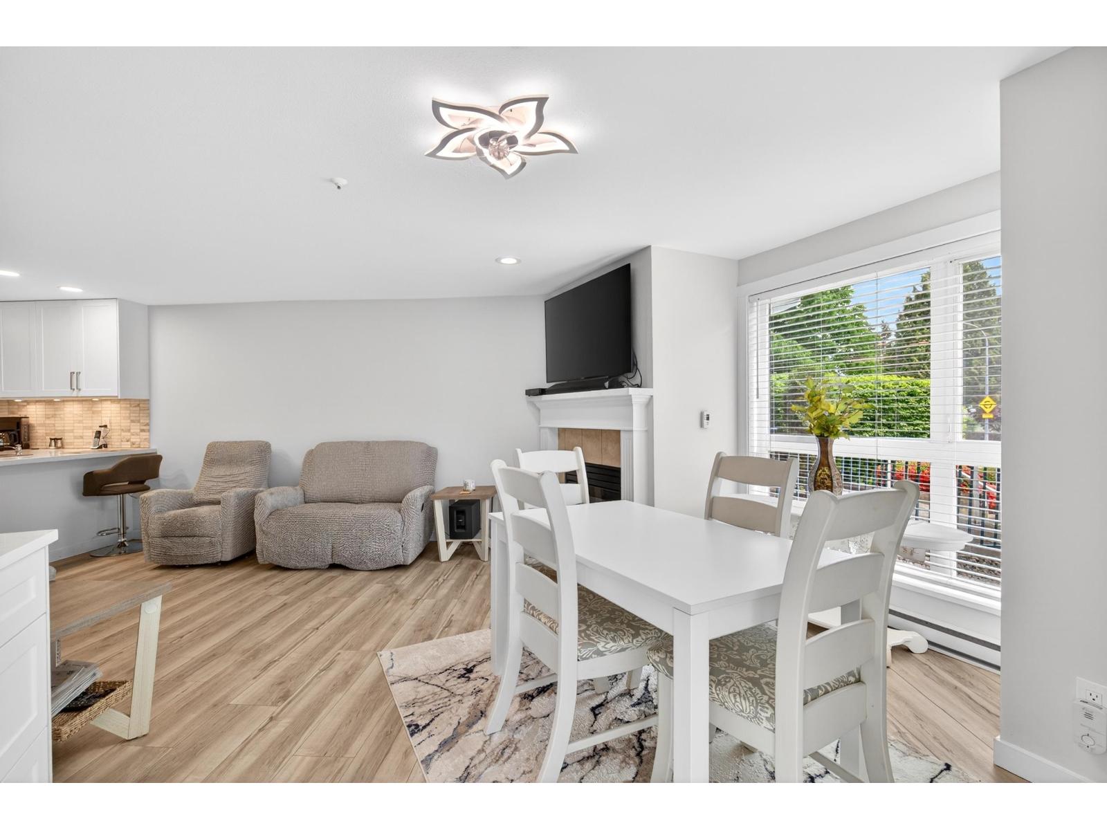 101 20245 53 Avenue Property Photo 12