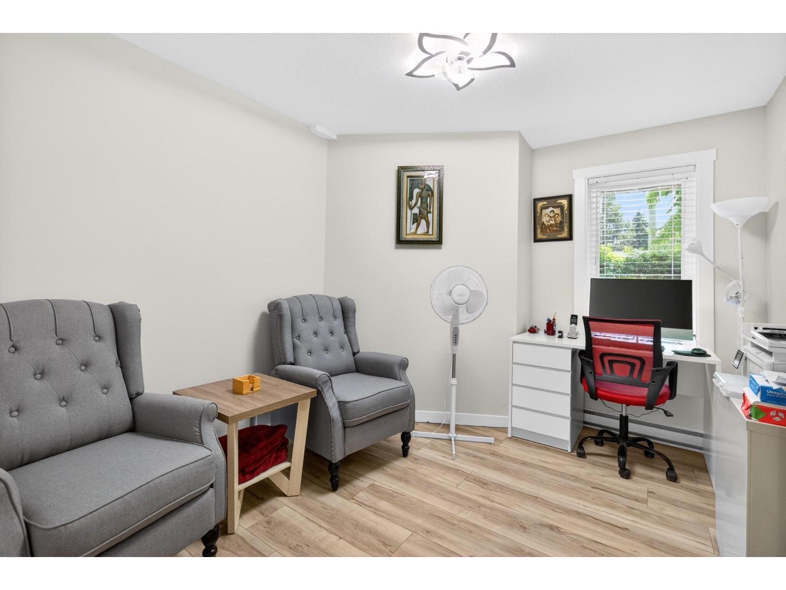 101 20245 53 Avenue Property Photo 17