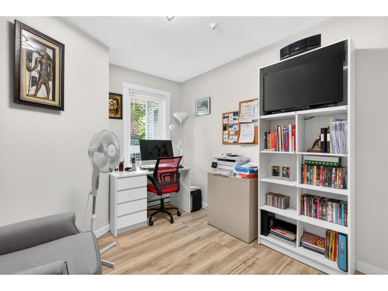 101 20245 53 Avenue Property Photo 18
