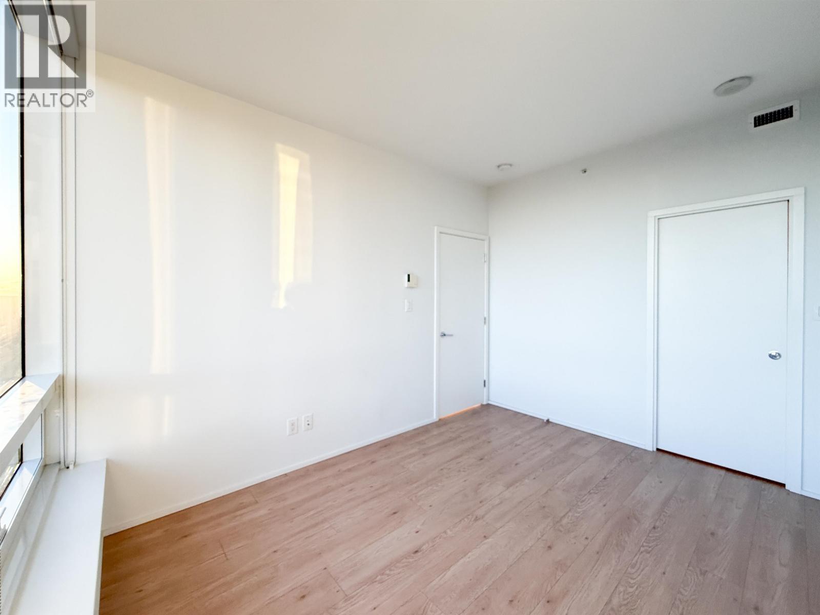 5007 4510 Halifax Street Property Photo 14