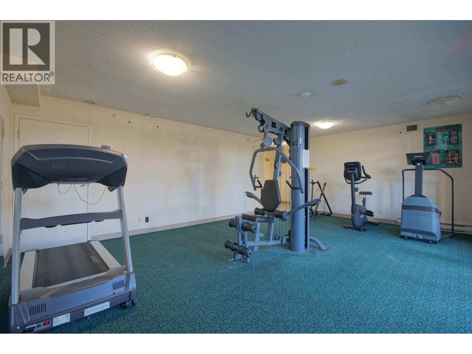 806 8297 Saba Road Property Photo 4