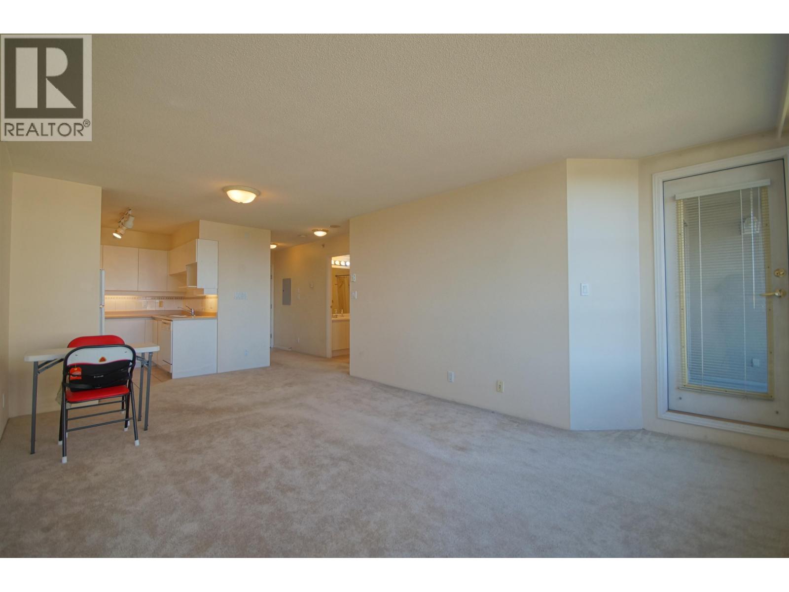 806 8297 Saba Road Property Photo 9