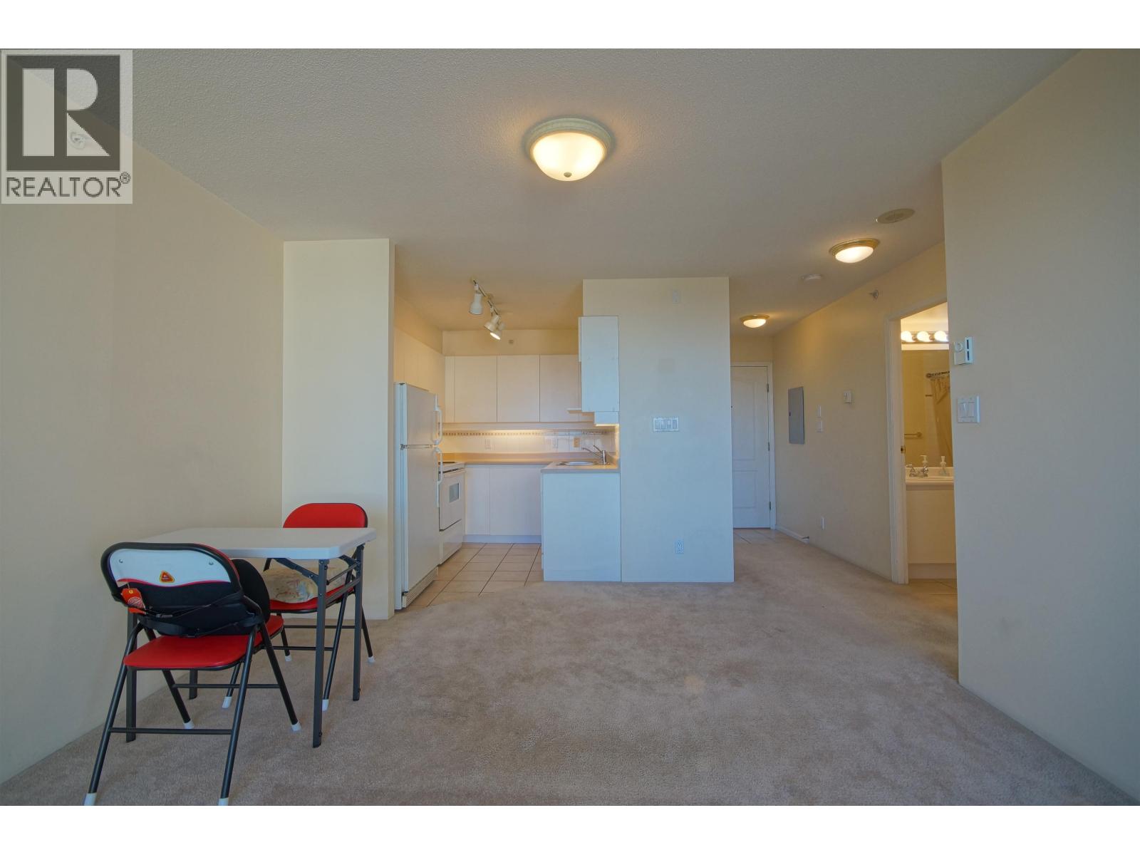 806 8297 Saba Road Property Photo 10